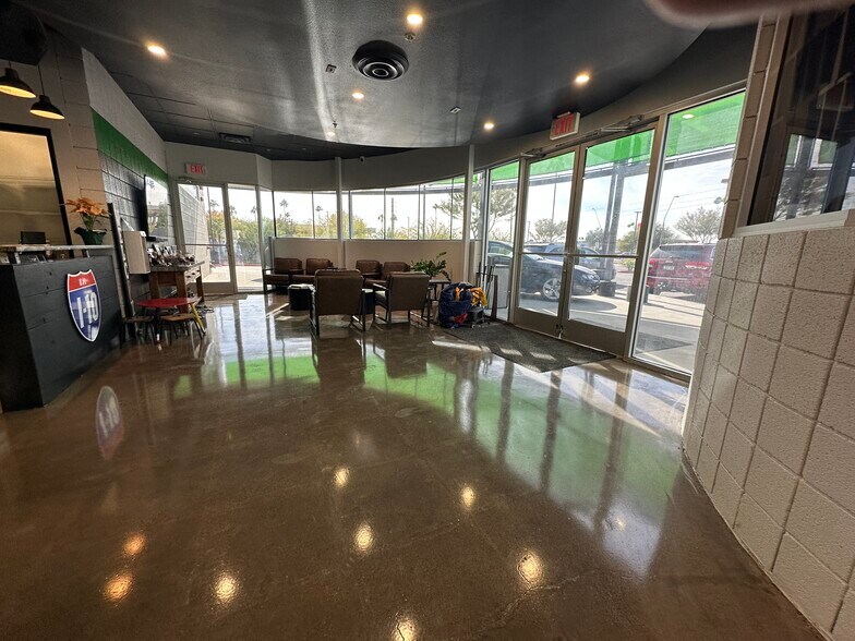 881 N Arizona Ave, Gilbert, AZ à vendre - Photo intérieure – Image 3 sur 9