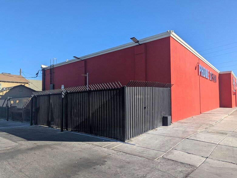 1703 E Charleston Blvd, Las Vegas, NV à vendre - Photo de l’immeuble – Image 3 sur 28