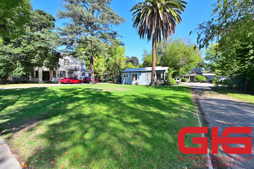 542 N Madison Ave, Pasadena, CA à vendre - Photo de l’immeuble – Image 1 sur 26
