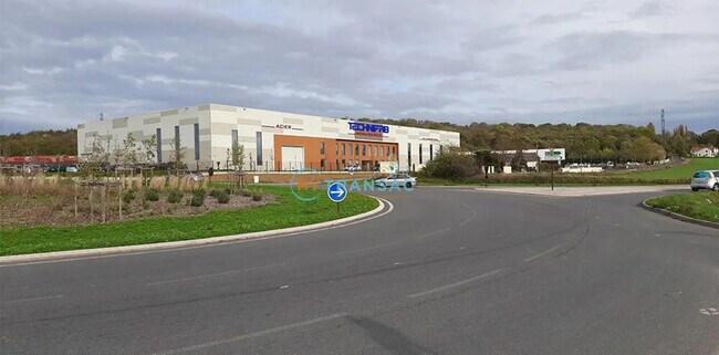 Plus de détails pour Local d’activités à vendre