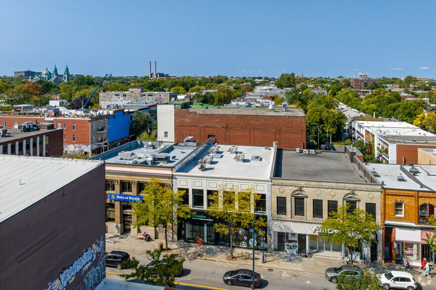 1807-1809 Av Du Mont-Royal E, Montréal, QC à vendre - Aérien – Image 2 sur 4