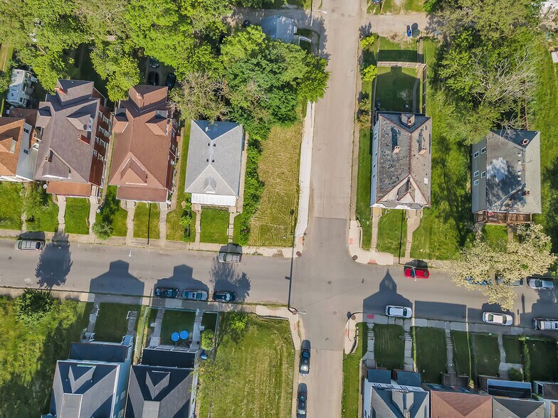 376 Garfield ave, Columbus, OH à vendre - Photo de l’immeuble – Image 3 sur 13