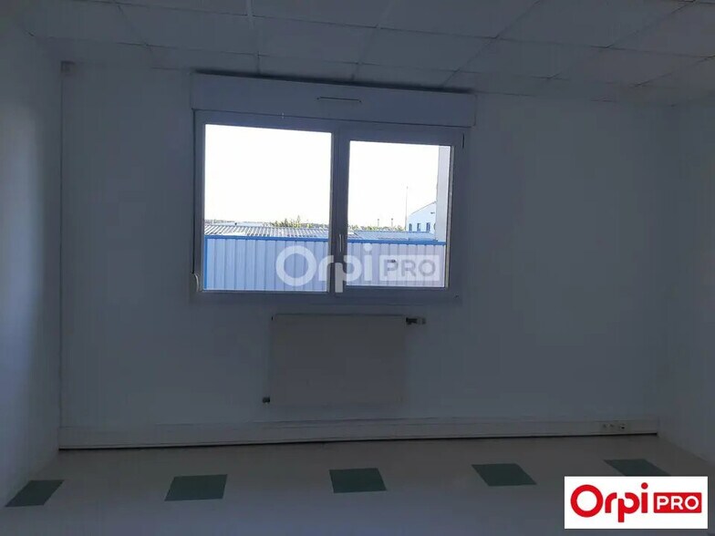 Bureau dans Valence à louer - Photo de l’immeuble – Image 3 sur 7