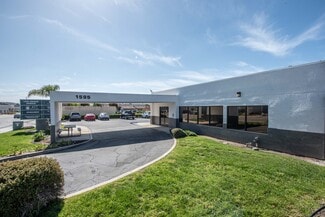 Plus de détails pour 1595 Grand Ave, San Marcos, CA - Médical à louer