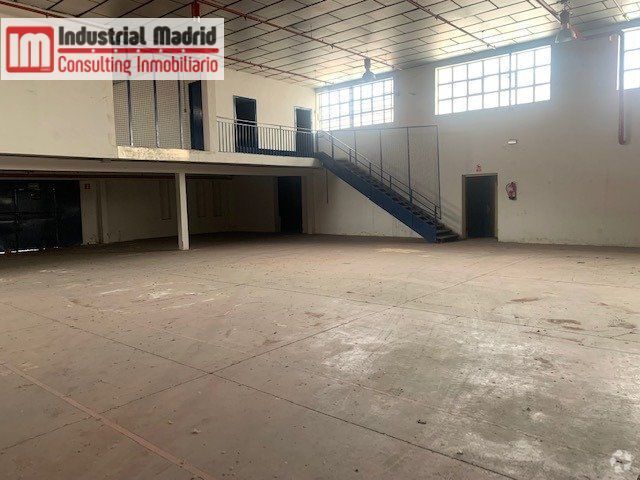 Industriel/Logistique dans Coslada, Madrid à vendre - Photo de l’immeuble – Image 3 sur 13