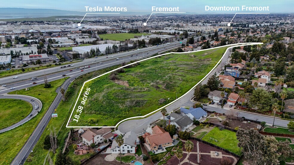 501 Crystalline Dr, Fremont, CA à vendre - Photo de l’immeuble – Image 3 sur 4