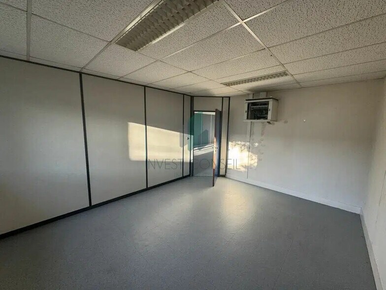 1 Rue Henri Becquerel, Mitry-Mory à louer - Photo de l’immeuble – Image 2 sur 8