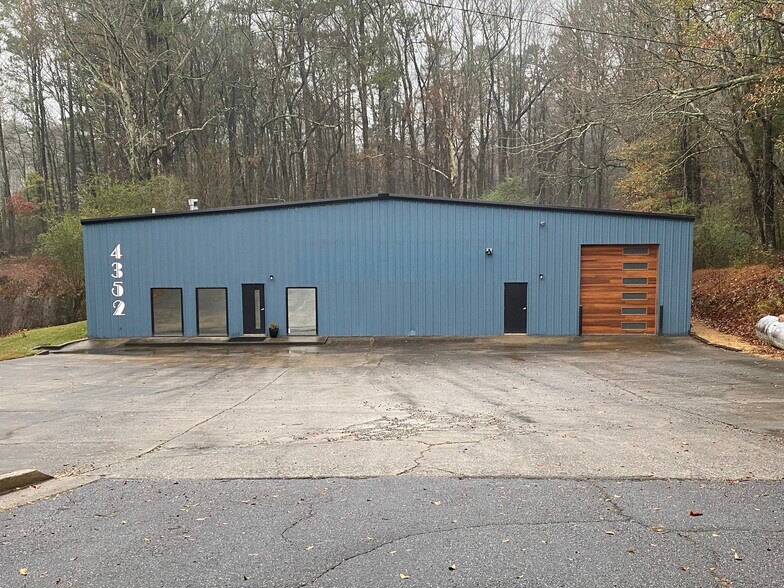 4352 Canton Hwy, Cumming, GA à vendre - Photo de l’immeuble – Image 2 sur 21