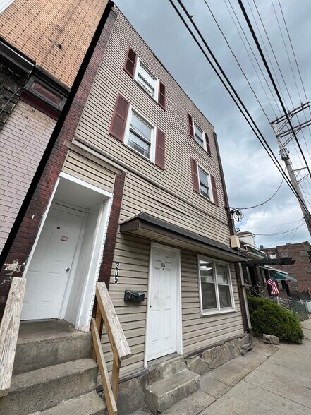 305 Bessemer Ave, East Pittsburgh, PA à vendre - Photo de l’immeuble – Image 3 sur 14