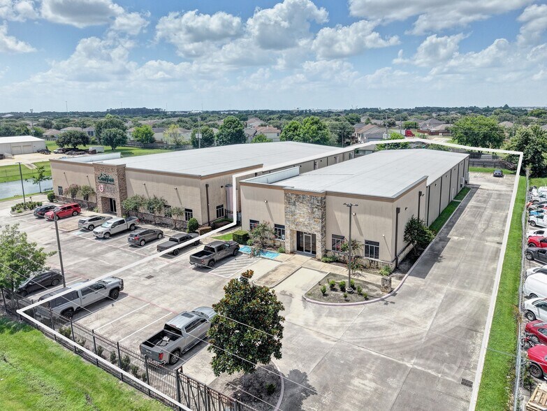 519 Rankin Park N, Houston, TX à louer - Photo de l’immeuble – Image 2 sur 7