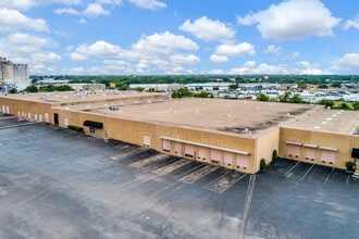 570 N Beach St, Fort Worth, TX à louer Photo intérieure– Image 1 sur 4