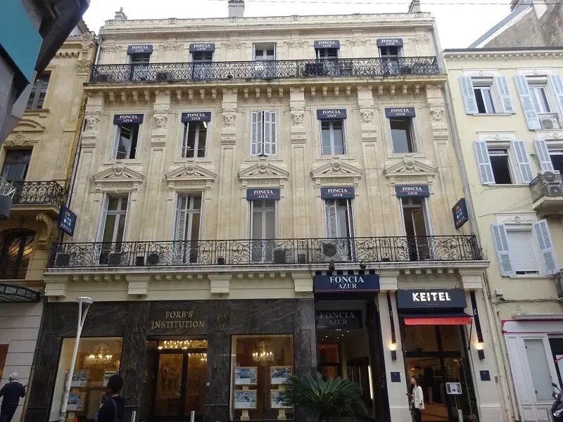 Local commercial dans Cannes à louer Photo de l’immeuble– Image 1 sur 10