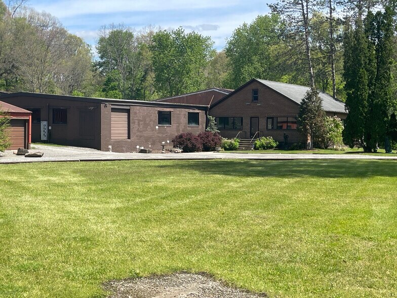 102-103 Hicks Road Rd, Renfrew, PA à vendre - Photo de l’immeuble – Image 2 sur 19