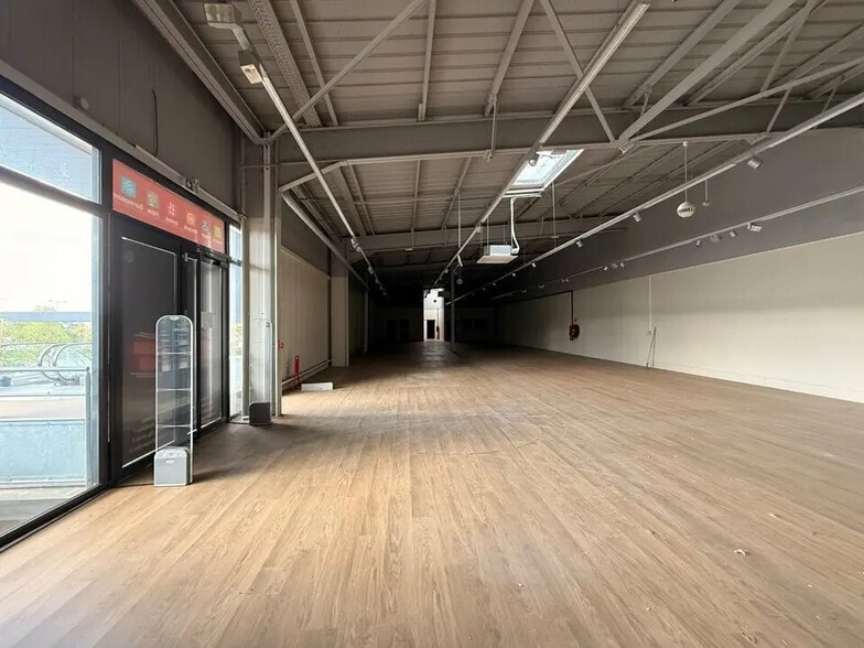 Local commercial dans Beauvais à louer - Photo intérieure – Image 3 sur 3