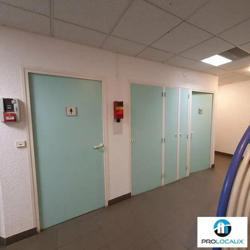 Bureau dans SAINT EGREVE à vendre Photo intérieure– Image 1 sur 13
