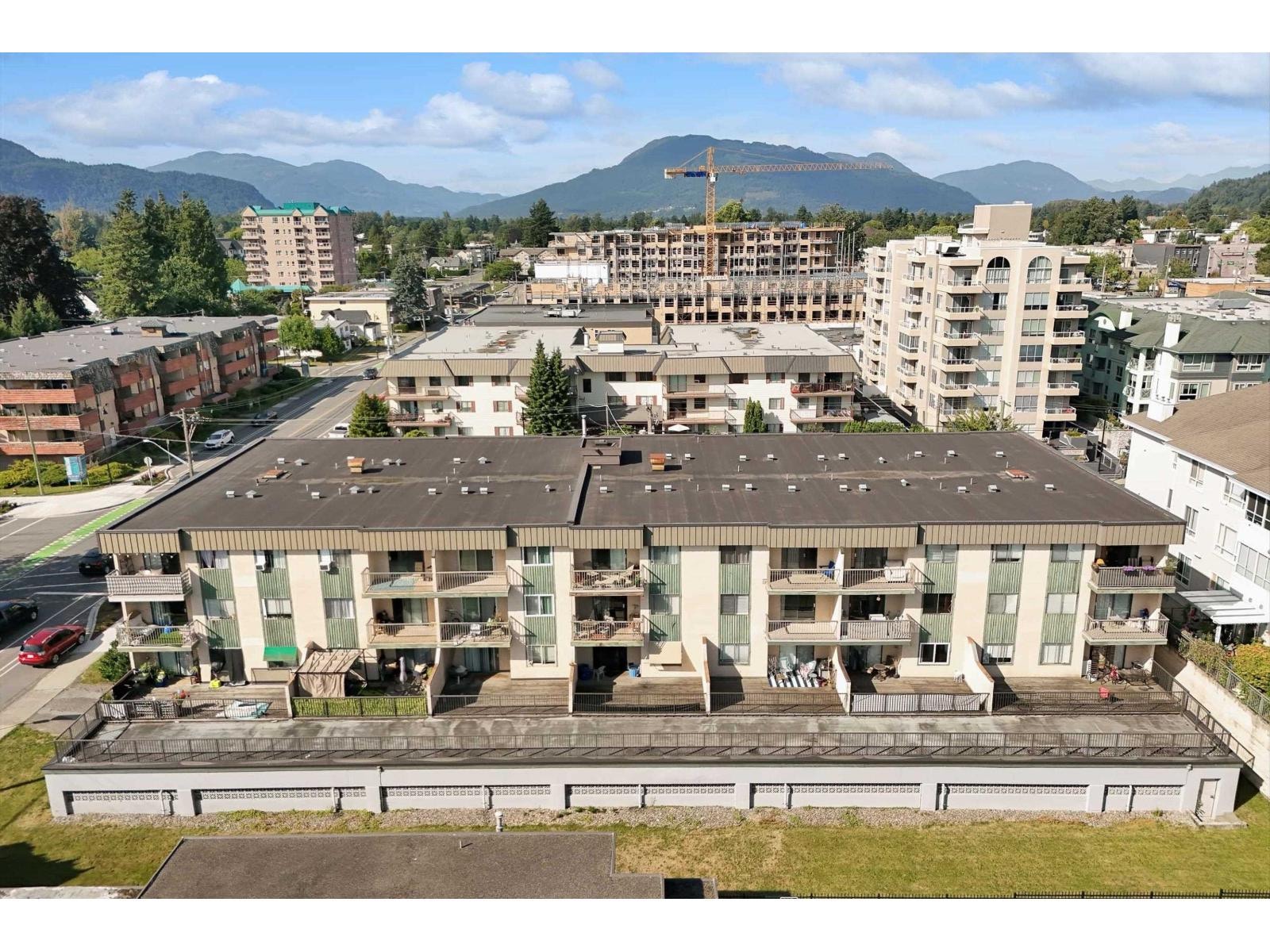 45744 Spadina Av, Chilliwack, BC à vendre Aérien– Image 1 sur 7