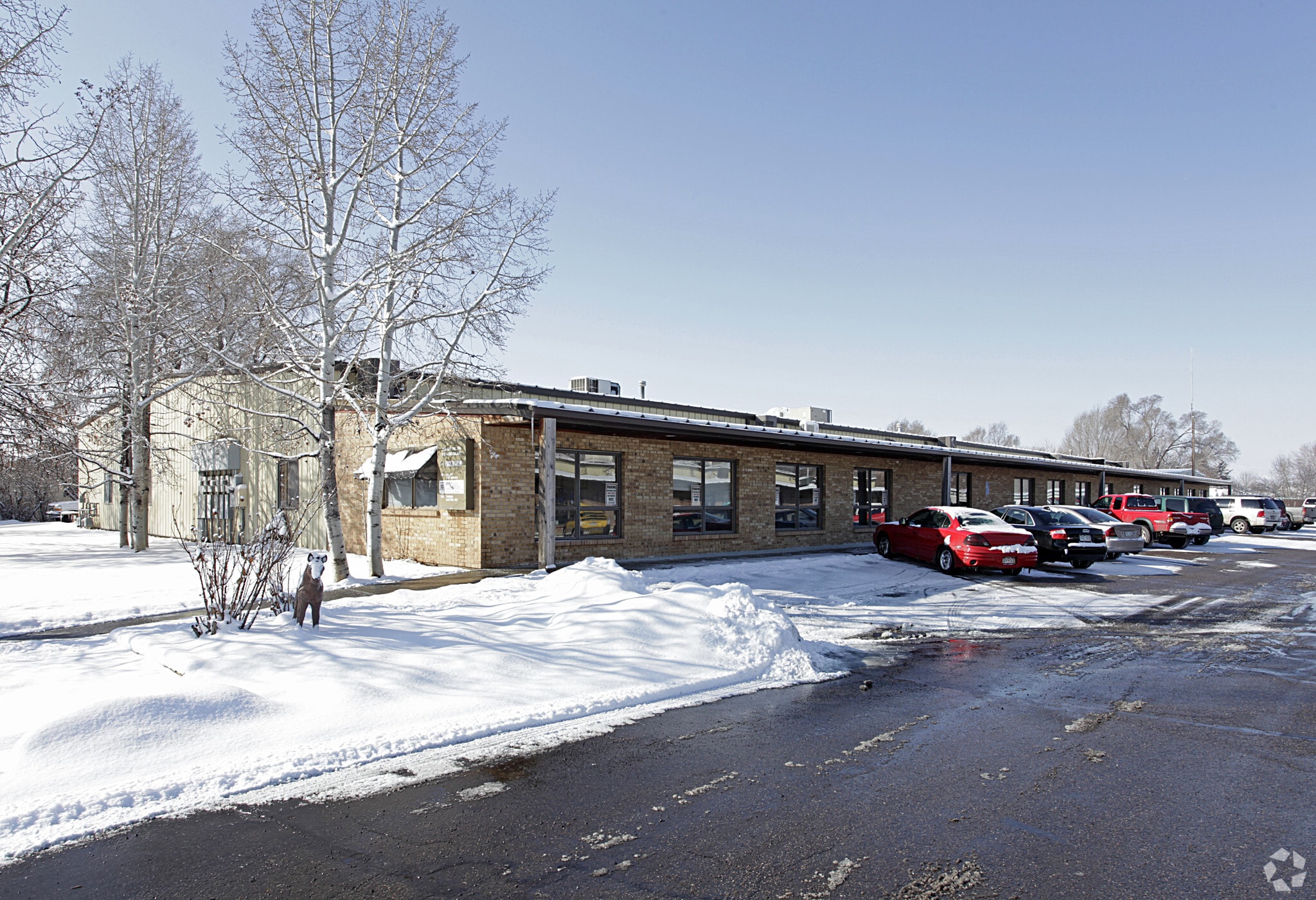 225-243 S Madison Ave, Loveland, CO à louer Photo de l’immeuble– Image 1 sur 17