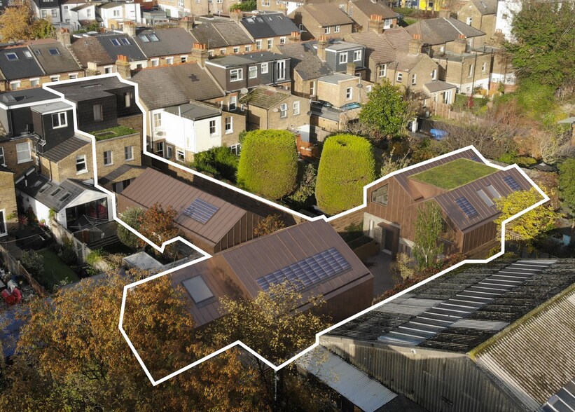 17 Studley Grange Rd, Londres à vendre - Photo principale – Image 1 sur 3