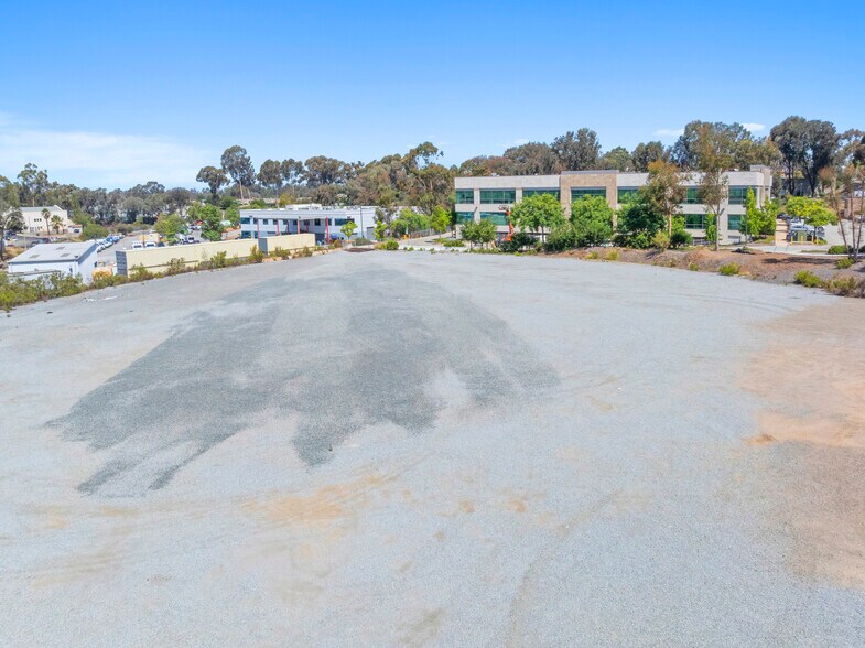 9685 Via Excelencia, San Diego, CA à vendre - Photo de l’immeuble – Image 2 sur 5