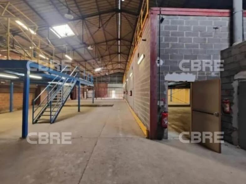 Local d'activités dans Noisy-le-Sec à vendre - Photo intérieure – Image 2 sur 7