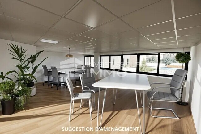 Plus de détails pour Bureau à louer
