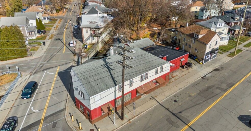 93 CFJ Blvd, Johnson City, NY à vendre - Photo de l’immeuble – Image 3 sur 39