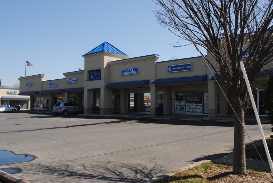 751-763 Hungerford Dr, Rockville, MD à louer - Photo de l’immeuble – Image 1 sur 14