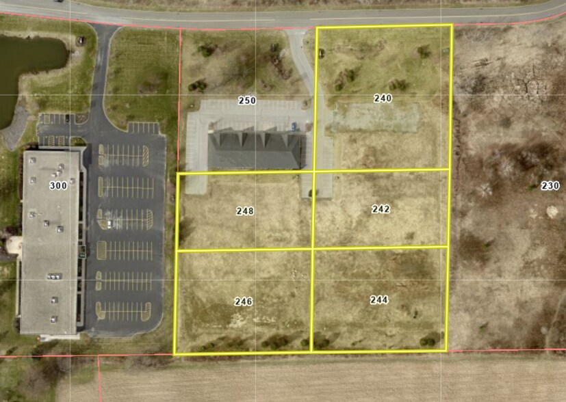 240 Lucius Gordon Dr, West Henrietta, NY à vendre - Photo de l’immeuble – Image 3 sur 10
