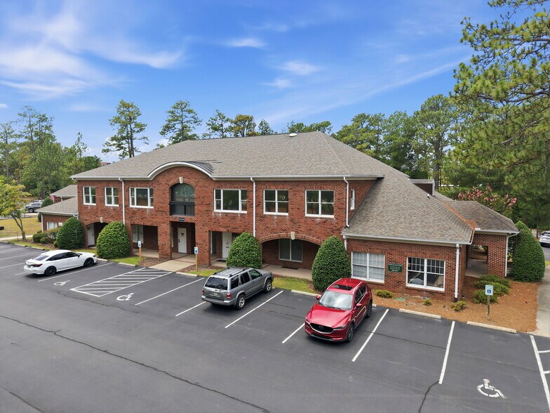 315 Page Rd, Pinehurst, NC à vendre - Photo de l’immeuble – Image 2 sur 25