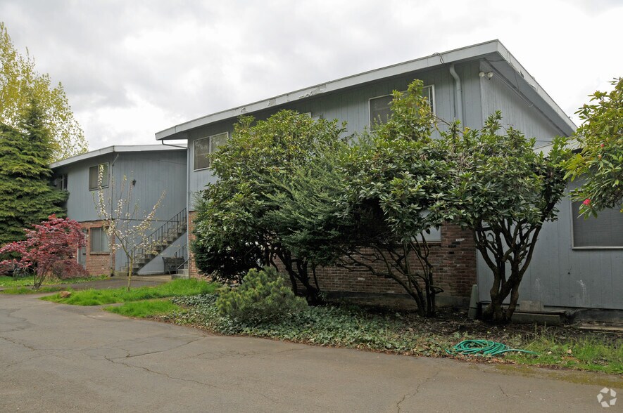 4540 SW Dogwood Ln, Portland, OR à vendre - Photo de l’immeuble – Image 2 sur 9
