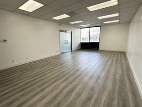 1501 N Harbor Blvd, Fullerton, CA à louer Photo intérieure– Image 2 sur 4