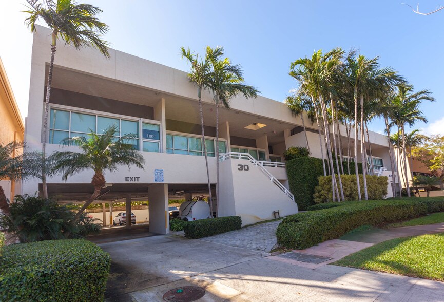 30 W Mashta Dr, Key Biscayne, FL à louer - Photo principale – Image 1 sur 12