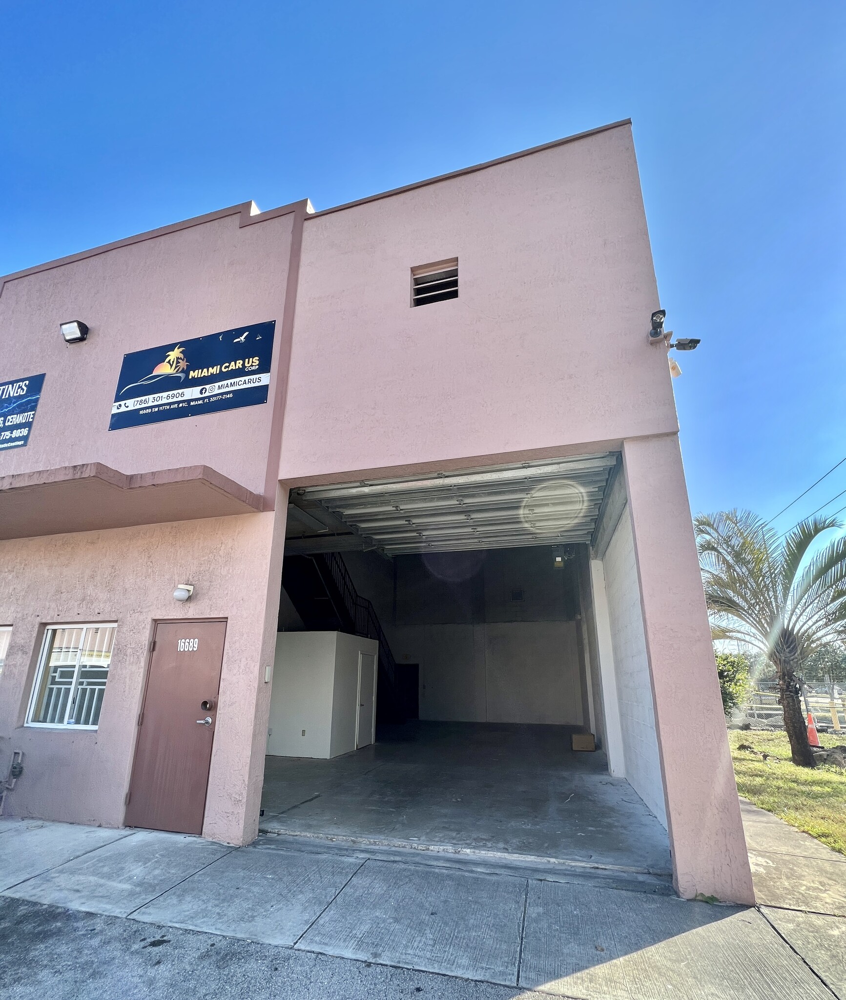 16689-16711 SW 117th Ave, Miami, FL à louer Photo de l’immeuble– Image 1 sur 8