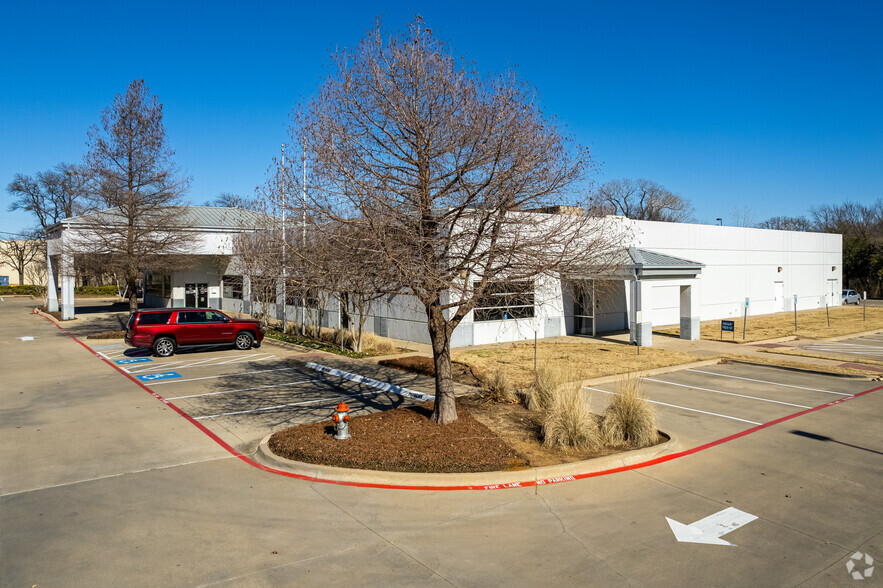 2040 W State Hwy 114, Grapevine, TX à louer - Photo de l’immeuble – Image 2 sur 7