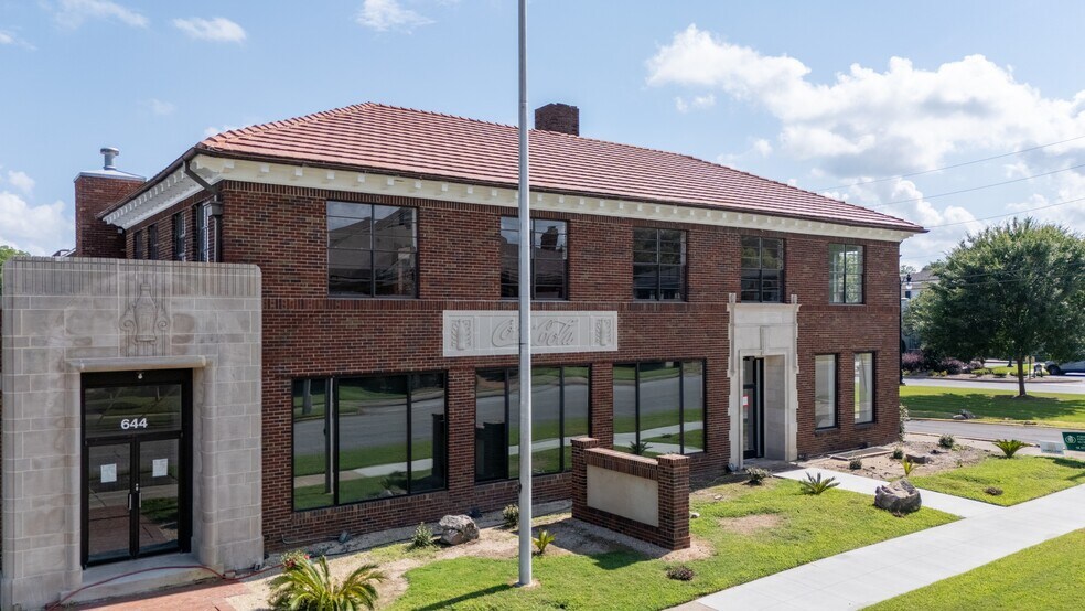 644 Walnut St, Gadsden, AL à louer - Photo de l’immeuble – Image 1 sur 21