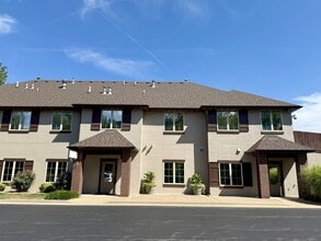 1546 E Bradford Pky, Springfield, MO à louer Photo intérieure– Image 1 sur 8