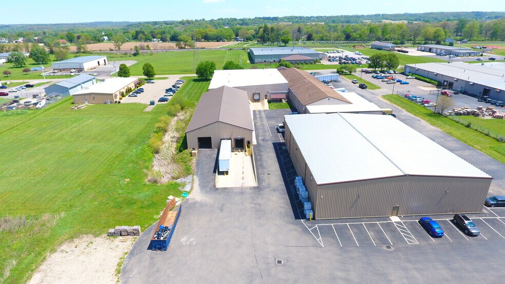 10966 Industrial Pky NW, Bolivar, OH à vendre - Photo principale – Image 1 sur 4