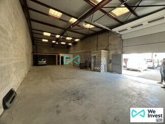 Plus de détails pour Local d'activités à louer