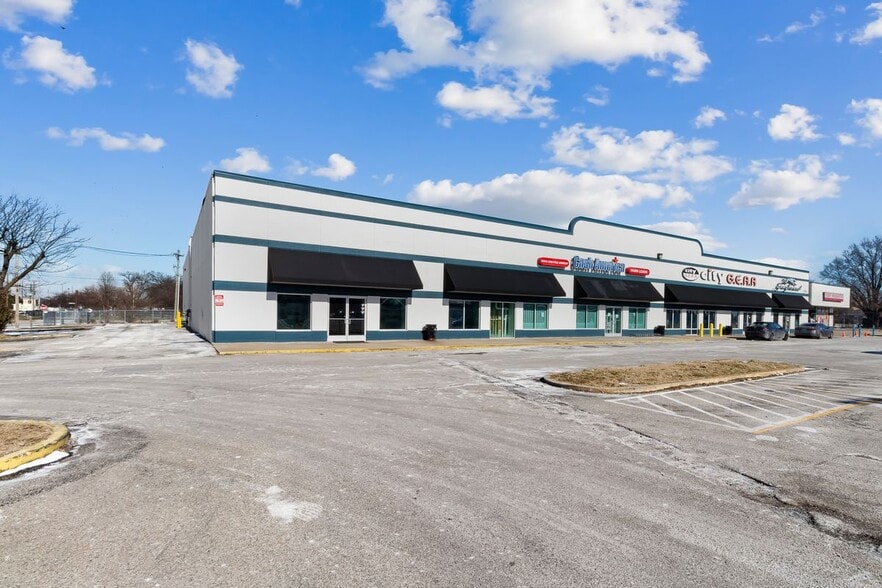 1211 W Broadway St, Louisville, KY à louer - Photo de l’immeuble – Image 1 sur 13