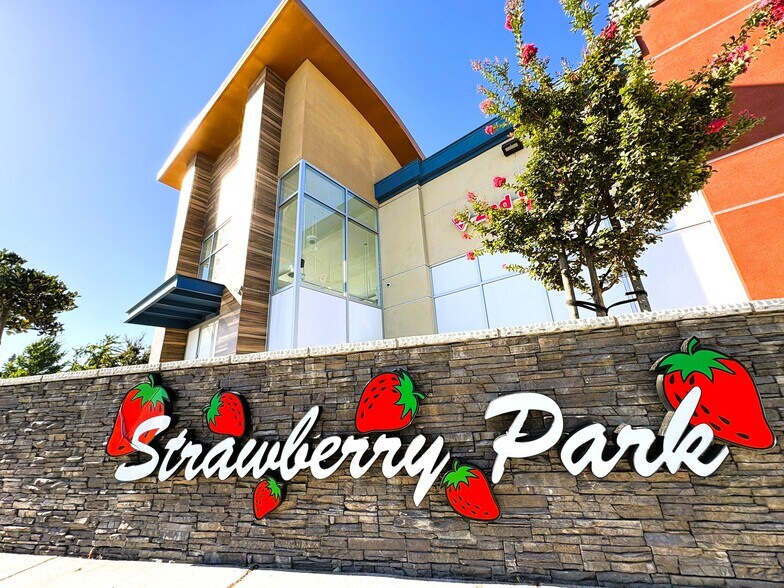 651-685 Saratoga Ave, San Jose, CA à louer - Photo de l’immeuble – Image 1 sur 43