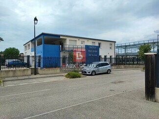 Plus de détails pour 7 Rue Des Eygadiers, Charleval - Local d’activités à vendre