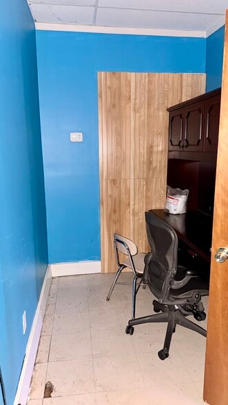 109 S Hall St, Warrenton, NC à louer - Photo intérieure – Image 3 sur 12