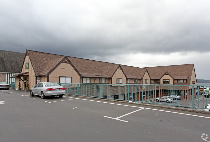 206-218 Wilkes St, Steilacoom, WA à louer - Photo de l’immeuble – Image 2 sur 4