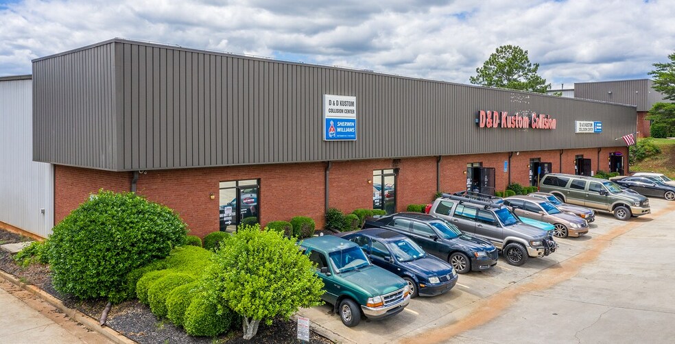 205-211 Mcdonough Pky, McDonough, GA à louer - Photo de l’immeuble – Image 2 sur 12