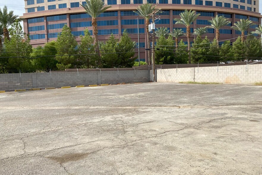 3610-3620 S Highland Dr, Las Vegas, NV à vendre - Photo de l’immeuble – Image 2 sur 6