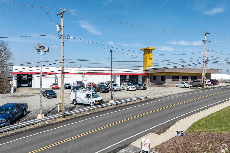 12827 Frankstown Rd, Pittsburgh, PA à vendre - Photo de l’immeuble – Image 2 sur 30