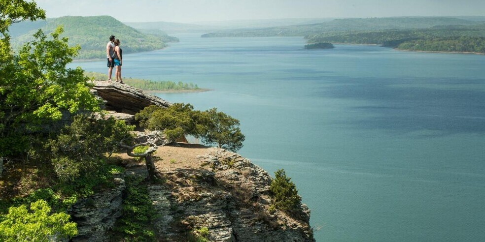 15 Leatherwood Dr, Eureka Springs, AR à vendre - Photo de l’immeuble – Image 3 sur 8