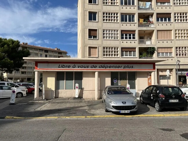 Plus de détails pour 12 Place Louis Pasteur, Toulon - Local commercial à louer