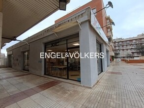 Local commercial dans Vilanova i la Geltrú, Barcelona à louer Photo intérieure– Image 1 sur 7
