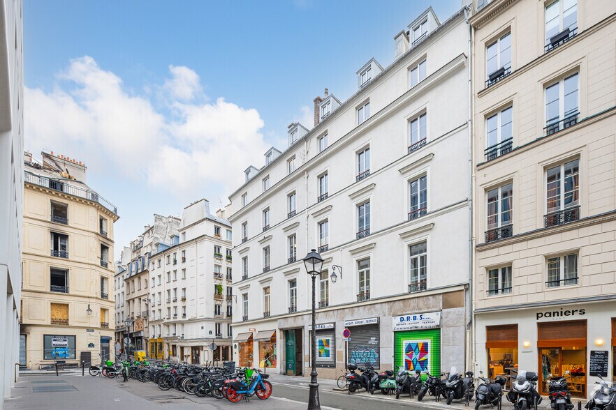 17-19 Rue Des Jeuneurs, Paris à louer - Photo de l’immeuble – Image 2 sur 8